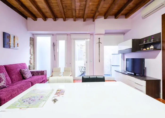 Apartamento con patio junto a la Catedral by Toledo AP