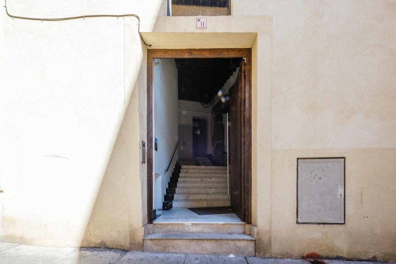Con Patio Junto A La Catedral By Ap Apartamento